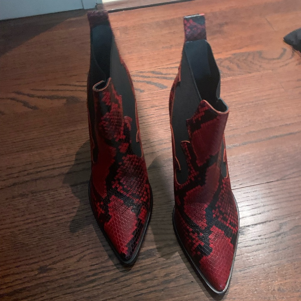 Sigerson Morrison snakeskin heeled boots